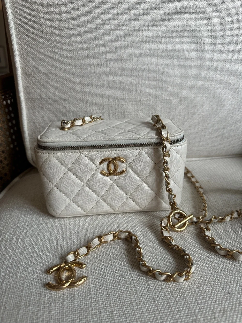 CHANEL Rare White Quilted Vanity Crossbody with Adjustable Gold Chain